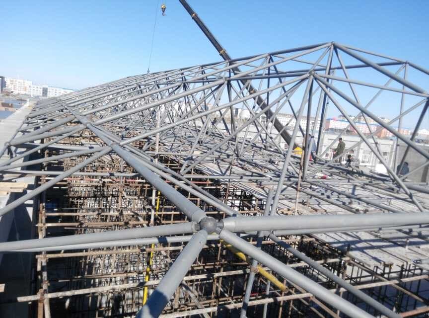 惠州商贸城屋顶网架工程